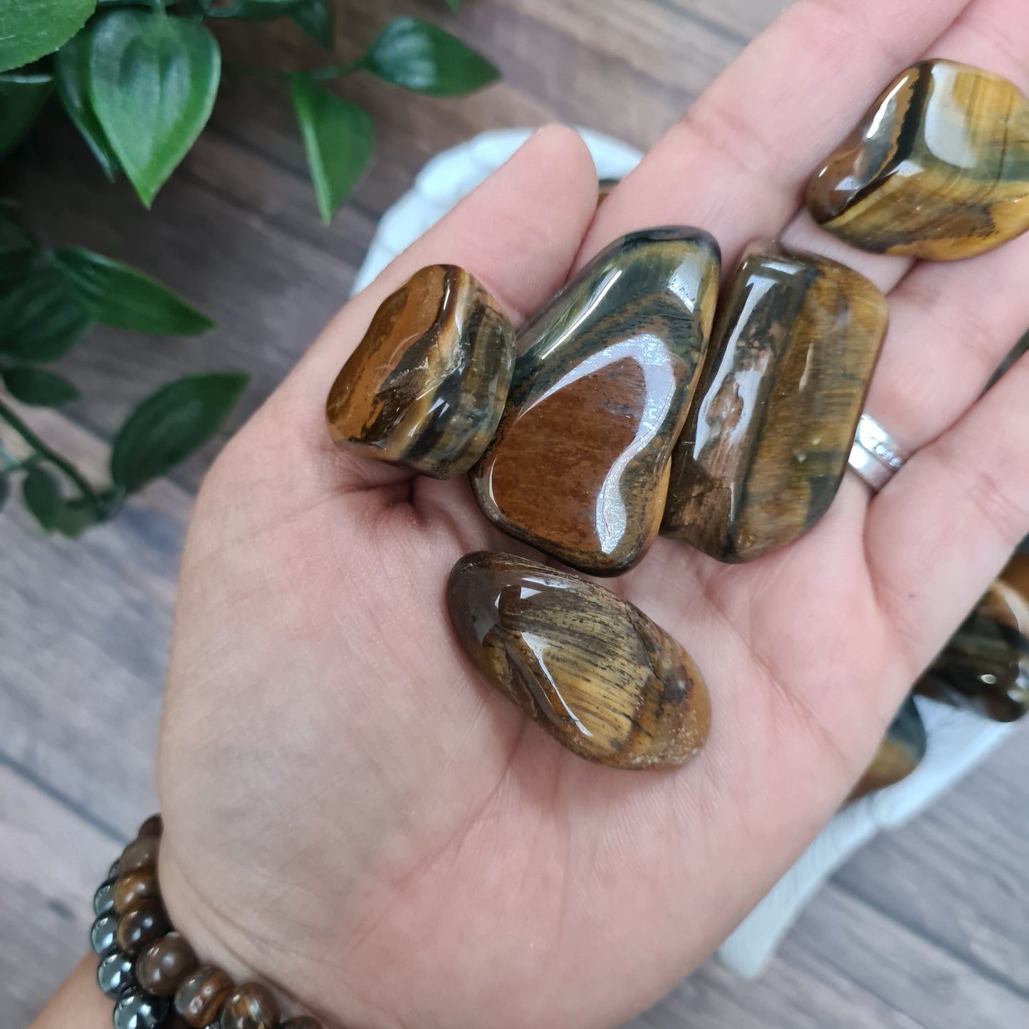 Tigers Eye Tumble Stone - Strength - Willpower - Courage